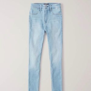 Light Wash Jeans